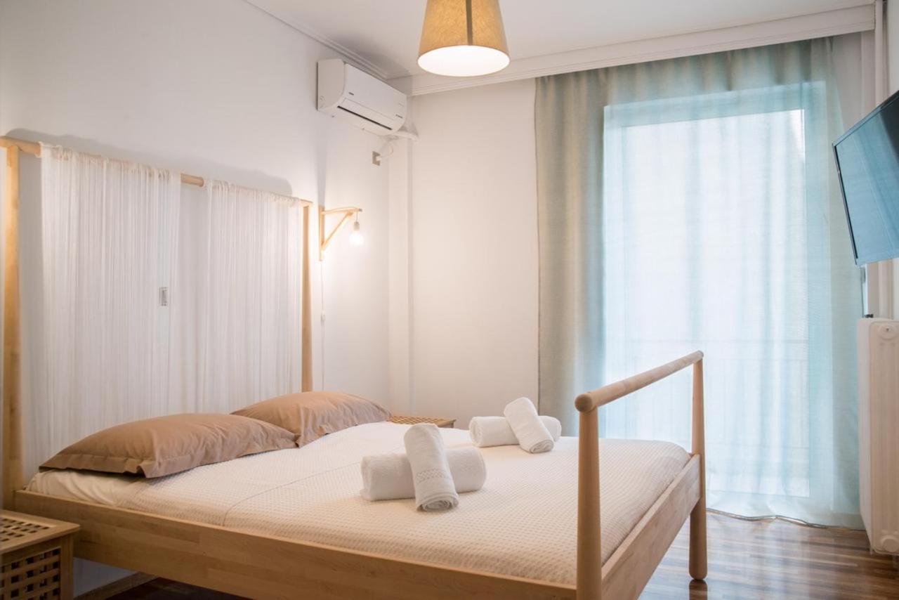 Cozy Apartment In Central Athens - Sleeps 5 Atenas Exterior foto